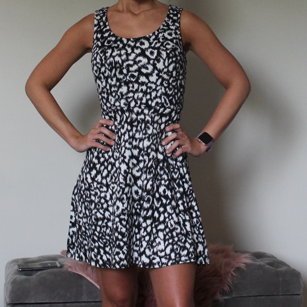 BLACK AND WHITE  DRESS